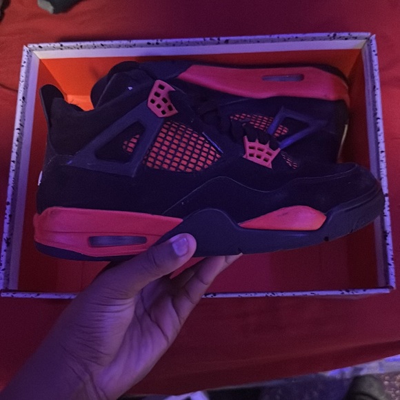 COPY - Jordan 4 red thunder broken wing - Picture 6 of 8